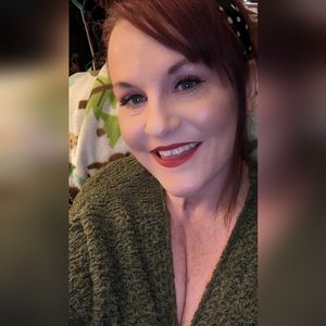 Meet your Posher, Dana